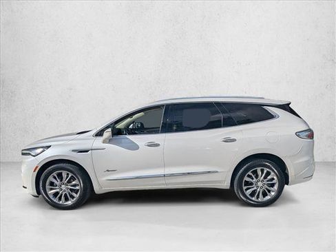 Used 2022 Buick Enclave Avenir w/ Avenir Technology Package image 9