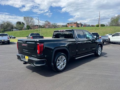 Used 2021 GMC Sierra 1500 Denali w/ Denali Ultimate Package AWD/4WD image 3