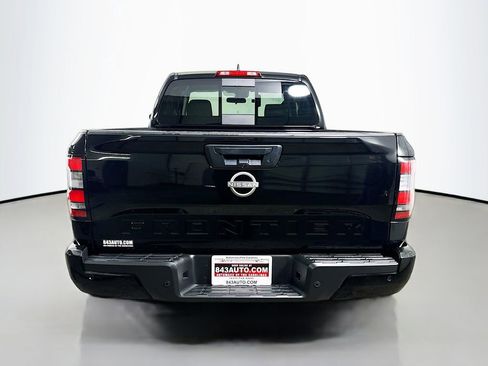 Used 2025 Nissan Frontier SV image 6