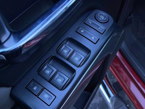 Used 2018 Chevrolet Silverado 1500 LT w/ All Star Edition image 22