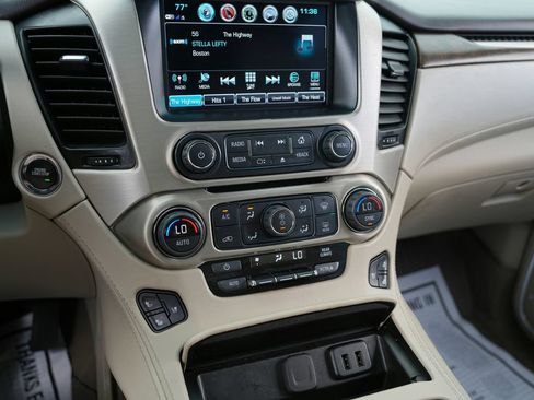 Used 2019 GMC Yukon Denali w/ Open Road Package RWD image 15