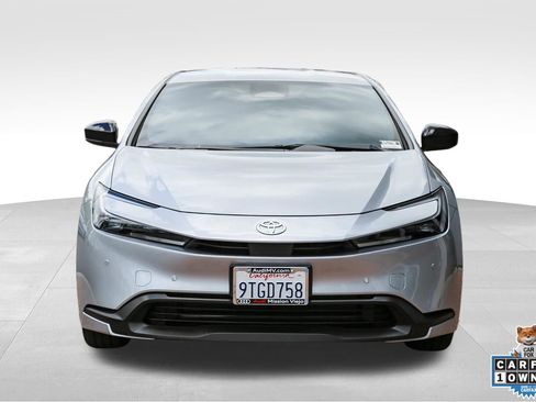Used 2025 Toyota Prius LE FWD image 2