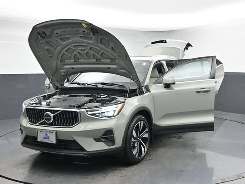 Used 2025 Volvo XC40 B5 Ultra w/ Climate Package AWD/4WD image 53