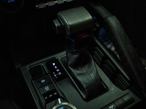 Used 2025 Toyota Tacoma TRD Off-Road image 17