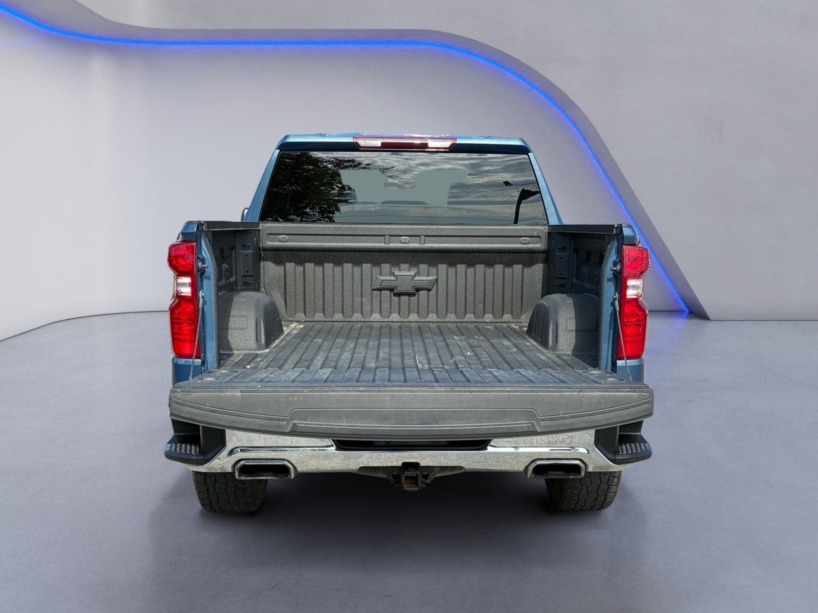 Used 2024 Chevrolet Silverado 1500 LT w/ Z71 Off-Road Package AWD/4WD image 9