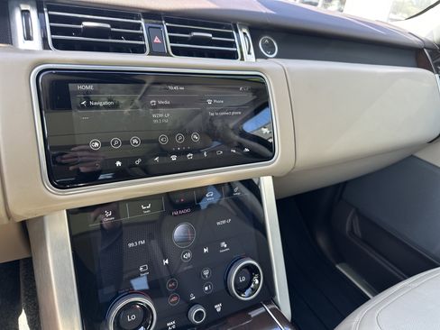 Used 2022 Land Rover Range Rover Westminster Edition image 17