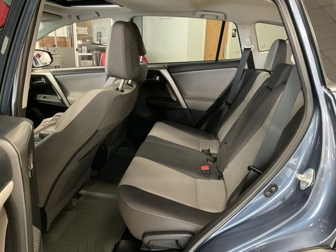 Used 2014 Toyota RAV4 XLE image 20