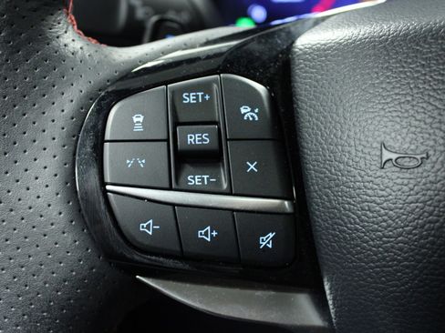 Used 2025 Ford Explorer ST image 21