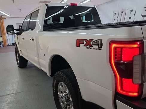 Used 2017 Ford F350 Platinum w/ Platinum Ultimate Package AWD/4WD image 4