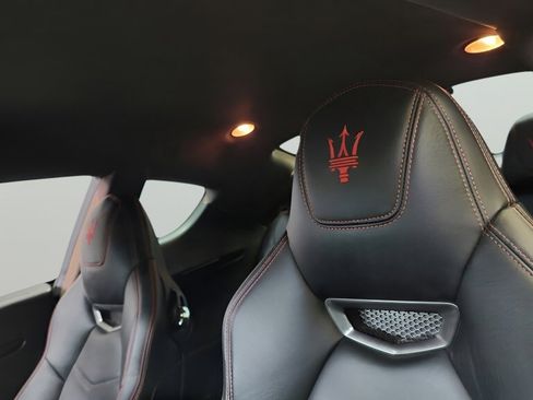 Used 2018 Maserati GranTurismo Sport image 22
