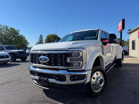 Used 2025 Ford F450 Lariat w/ Camper Package AWD/4WD image 2
