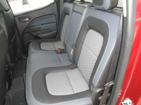 Used 2019 Chevrolet Colorado Z71 image 4