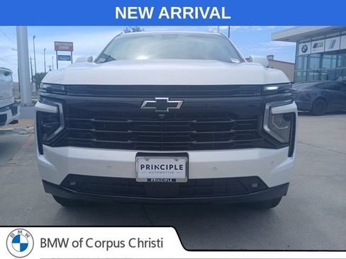 Used 2025 Chevrolet Suburban RST w/ Comfort Package AWD/4WD image 2