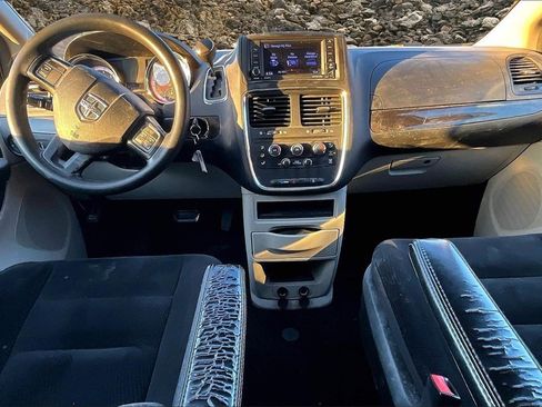 Used 2019 Dodge Grand Caravan SE image 14