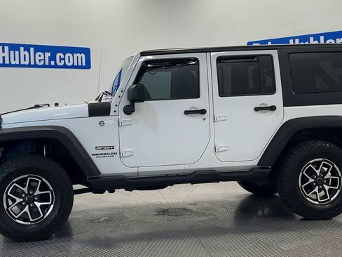 Used 2016 Jeep Wrangler Unlimited Sport w/ Connectivity Group AWD/4WD image 9