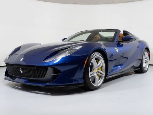 Used 2021 Ferrari 812 GTS Base image 23