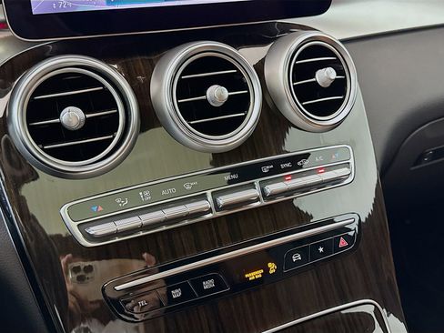Used 2022 Mercedes-Benz GLC 300 4MATIC Coupe image 17