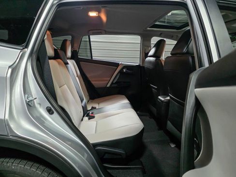 Used 2016 Toyota RAV4 Limited image 19