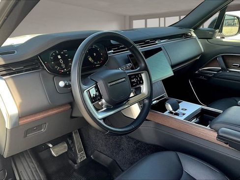 Certified 2025 Land Rover Range Rover Long Wheelbase SE AWD/4WD image 13