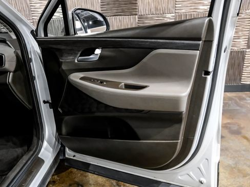 Used 2019 Hyundai Santa Fe SE image 36