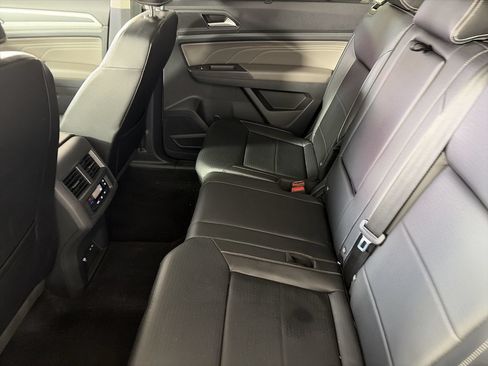 Used 2023 Volkswagen Atlas SEL R-Line AWD/4WD image 22