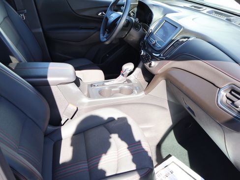 Used 2023 Chevrolet Equinox RS image 11