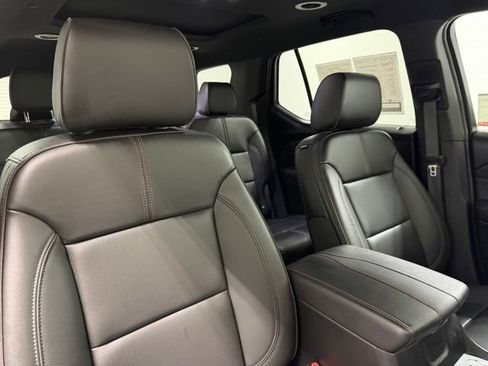 Used 2023 Chevrolet Traverse RS w/ LPO, Cargo Package AWD/4WD image 21