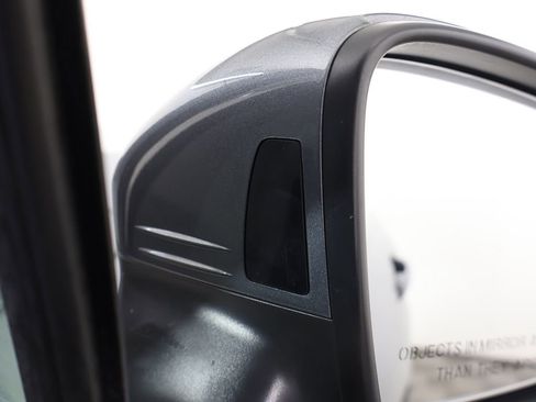 Used 2023 Volkswagen Tiguan SE FWD image 39