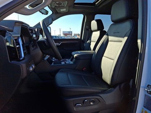 New 2026 GMC Sierra 2500 Denali w/ Denali Reserve Package image 9