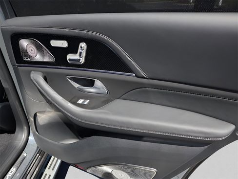 New 2025 Mercedes-Benz GLS 63 AMG 4MATIC image 16