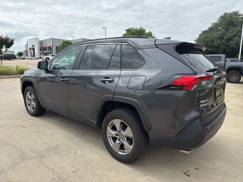 Used 2024 Toyota RAV4 XLE AWD/4WD image 4