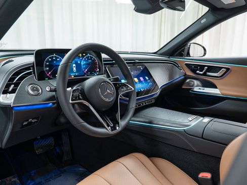 New 2026 Mercedes-Benz E 450 4MATIC Sedan image 12