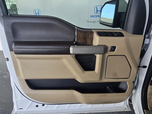 Used 2020 Ford F150 Lariat image 20