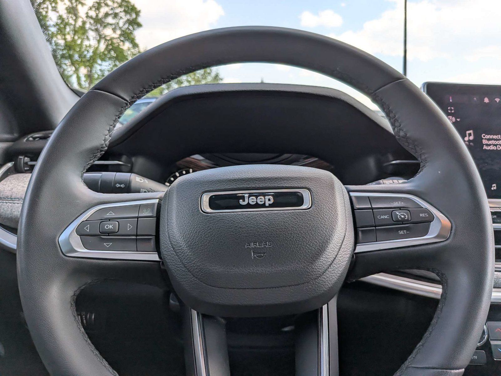 Used 2024 Jeep Compass Latitude AWD/4WD image 25