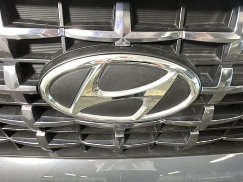 Used 2026 Hyundai Venue SEL FWD image 10