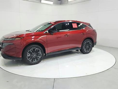 Certified 2025 Nissan Murano Platinum w/ Cargo Package image 3