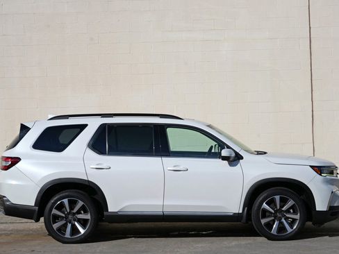 Used 2023 Honda Pilot Elite image 55