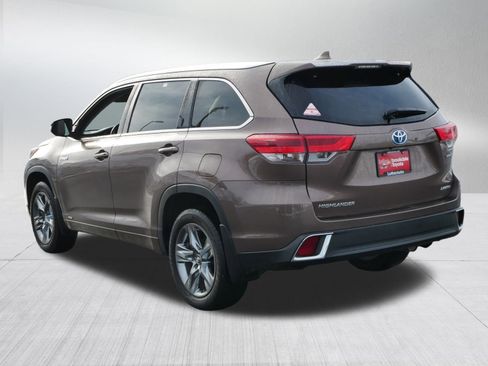 Used 2017 Toyota Highlander Limited Platinum image 5