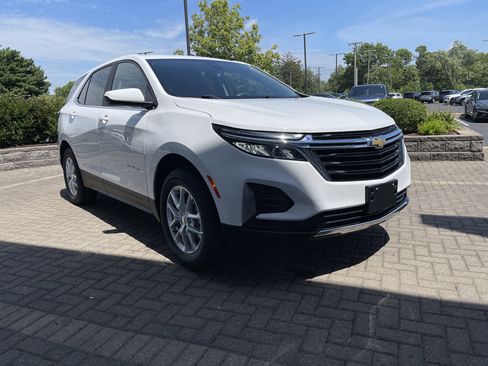 Used 2023 Chevrolet Equinox LT image 7