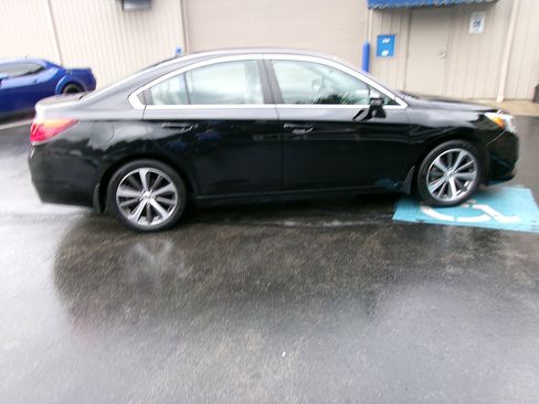 Used 2015 Subaru Legacy 3.6R Limited w/ Popular Package #4 AWD/4WD image 5