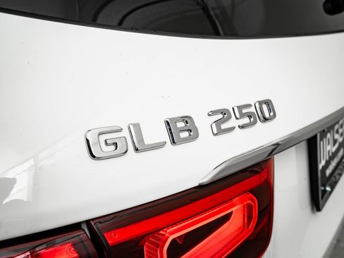 Certified 2023 Mercedes-Benz GLB 250 4MATIC image 15
