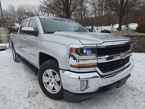 Used 2018 Chevrolet Silverado 1500 LT w/ All Star Edition image 48