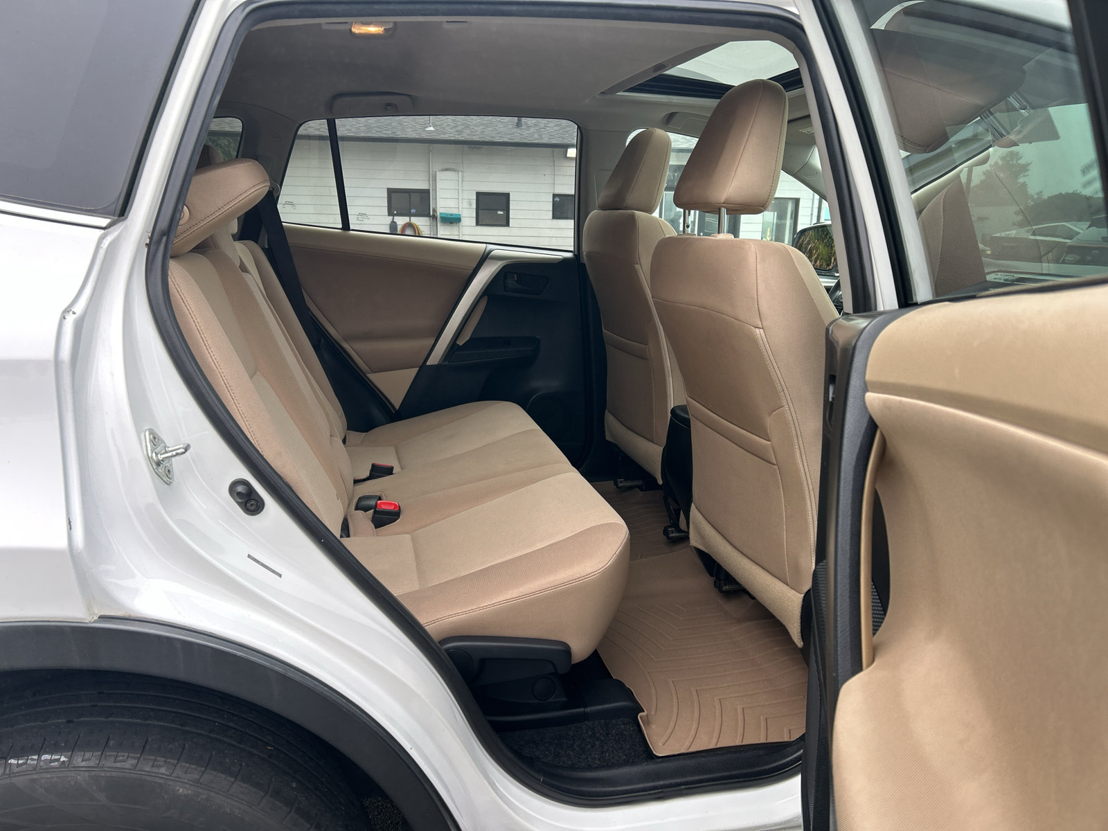 Used 2013 Toyota RAV4 XLE FWD image 28