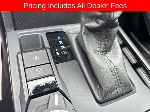 Used 2025 Toyota Tacoma SR5 AWD/4WD image 11