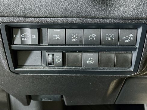 Used 2024 Toyota Tundra Limited image 17