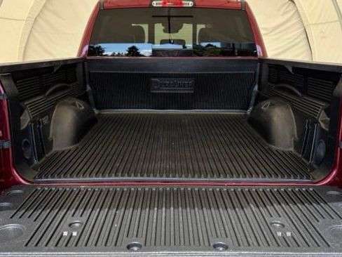 Used 2023 RAM 1500 Laramie AWD/4WD image 4