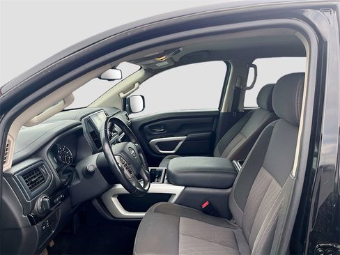 Used 2023 Nissan Titan SV w/ SV Convenience Package image 20