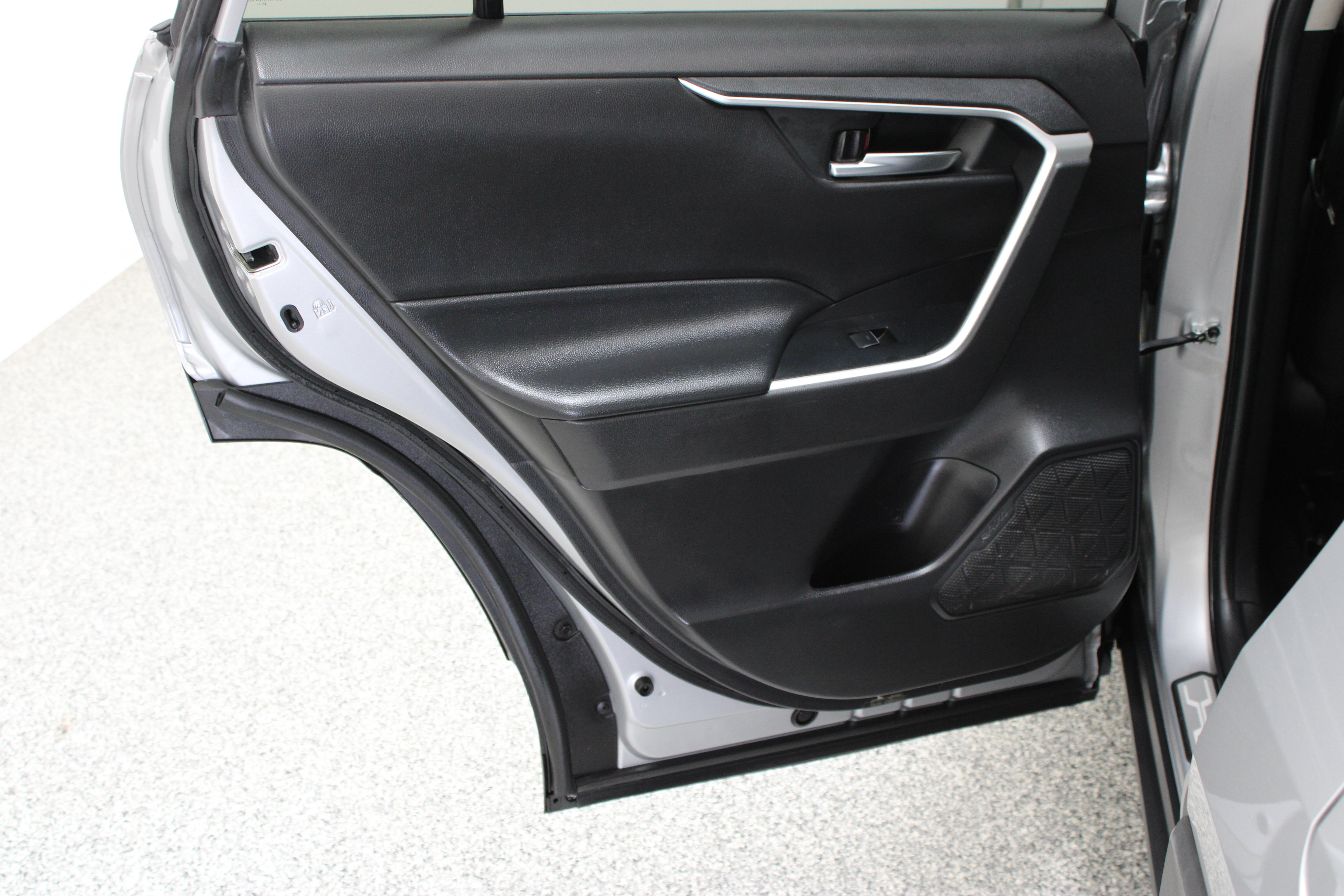Certified 2022 Toyota RAV4 XLE AWD/4WD image 25
