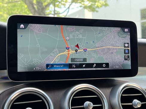 Used 2022 Mercedes-Benz GLC 300 image 24