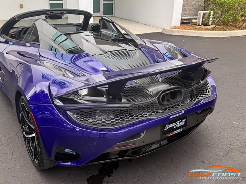 Used 2025 McLaren 750S Spider image 48